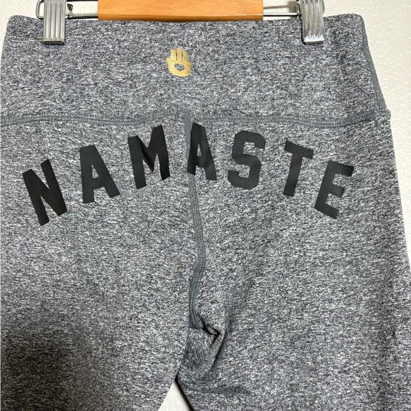 Spiritual Gangster “Namaste” Heathered Gray Yoga Leggings. Black Spellout. XS - Picture 3 of 12